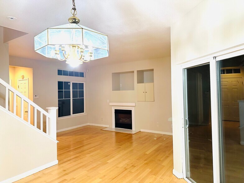 Building Photo - 3729 Seine Ct