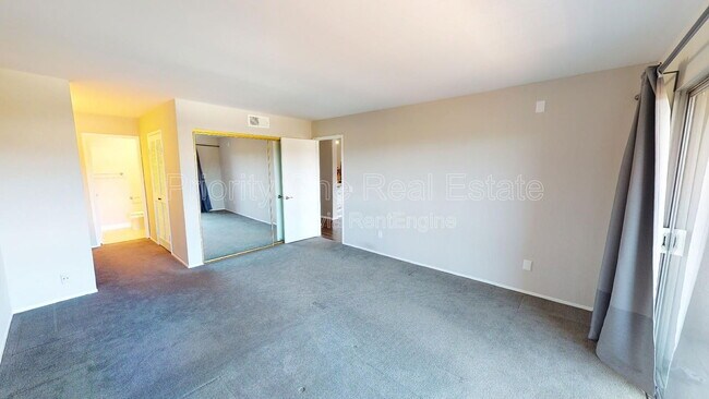 Building Photo - 10400 Caminito Cuervo