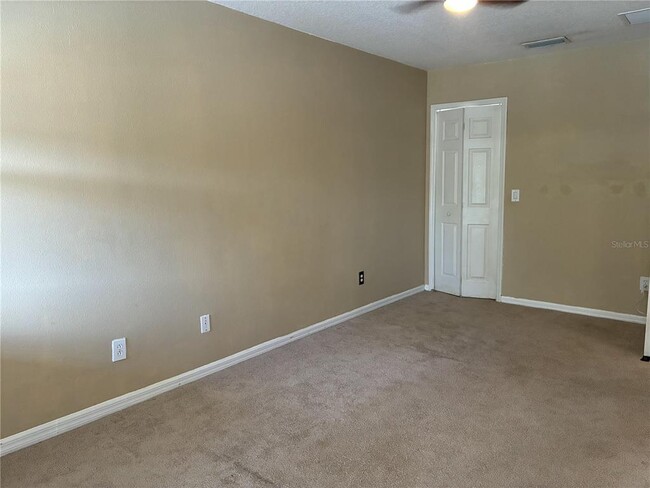 Building Photo - 2850 Retreat View Cir