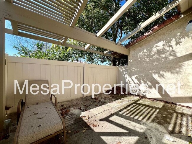 Building Photo - 5193 Steamboat Dr