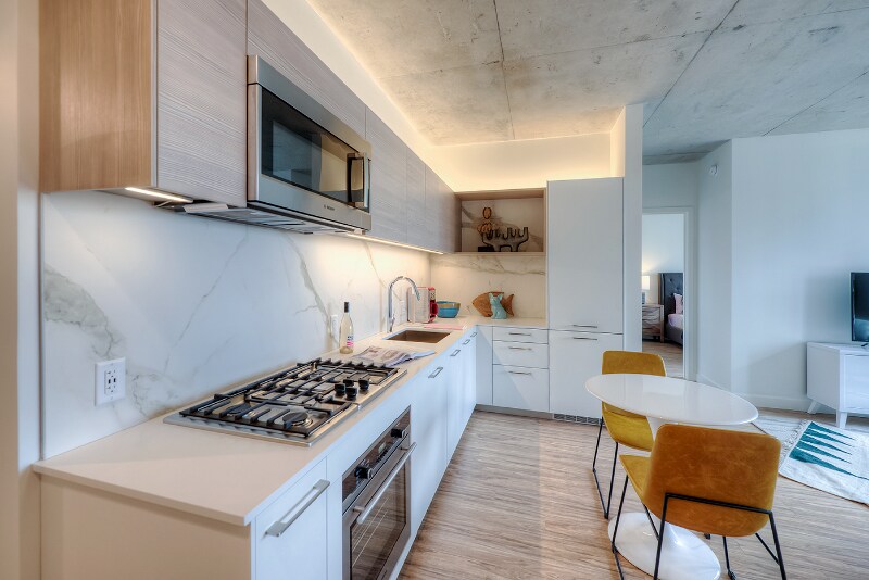 Building Photo - 171 N Desplaines St