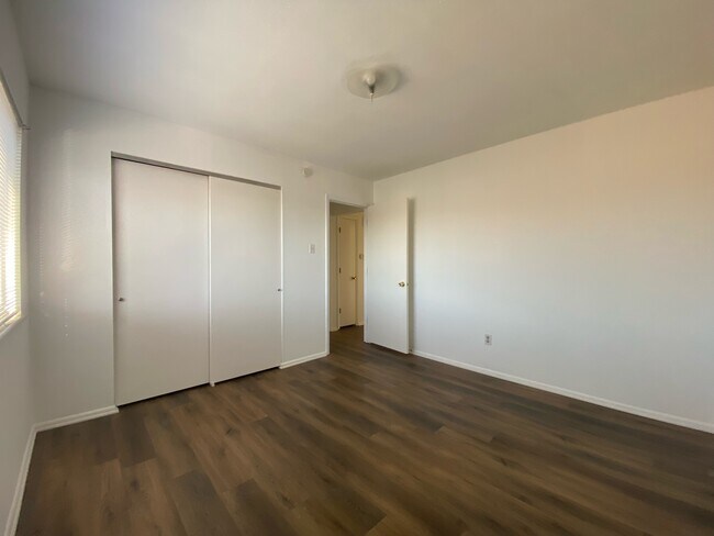 Building Photo - 10058 Willdan Dr