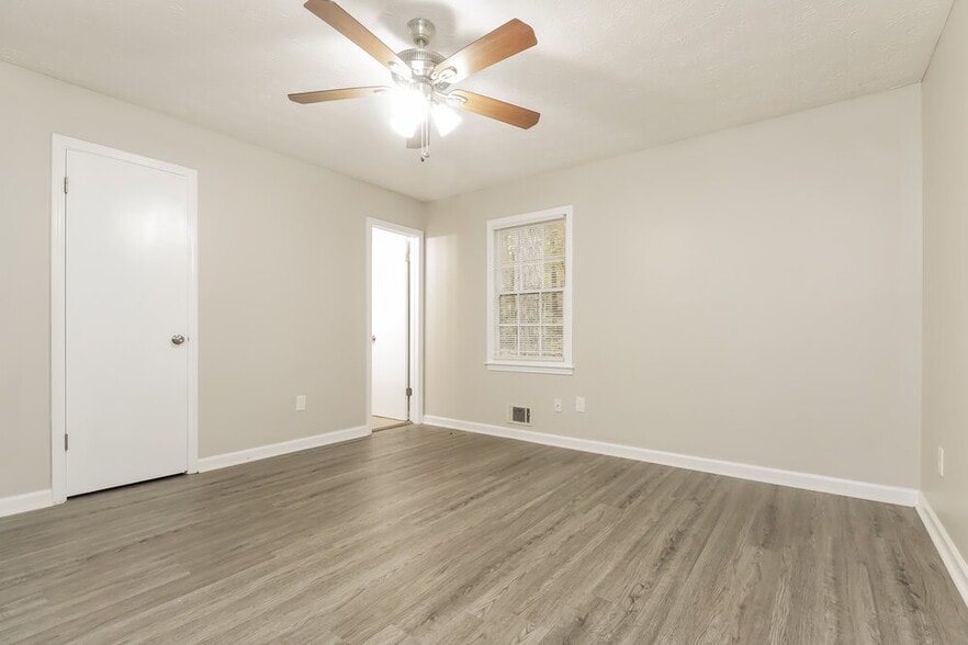 Building Photo - 4635 Hamlet Walk SE