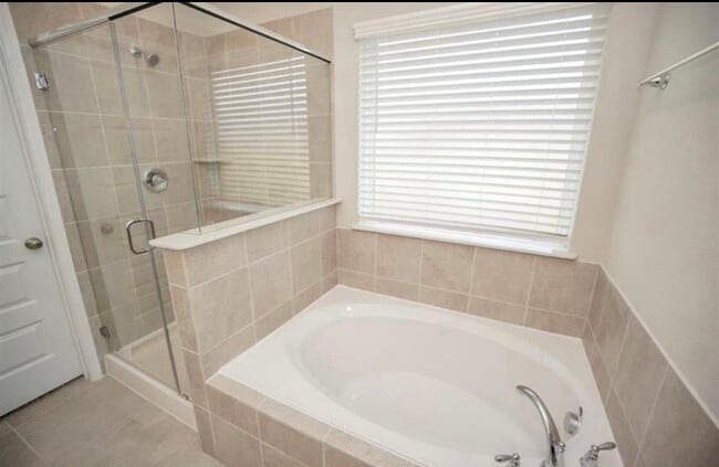 Building Photo - 21607 Blue Sapphire Ct