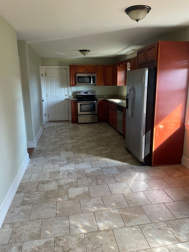 Building Photo - 5509 Skylark Rd