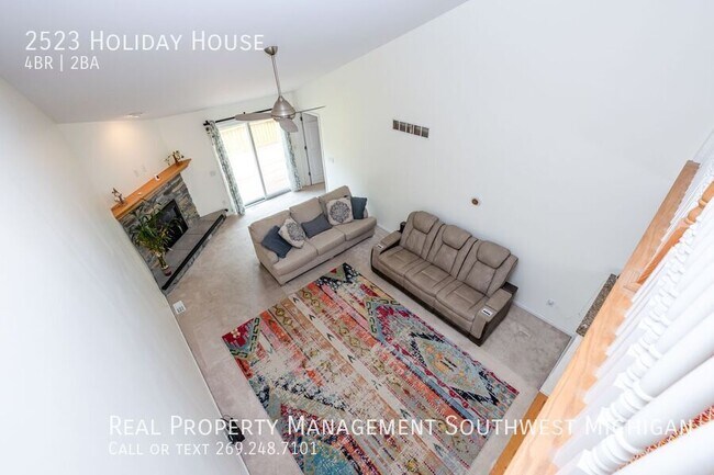 Building Photo - 2523 Holiday House Rd