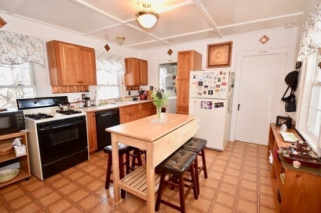 Building Photo - 58 S East St