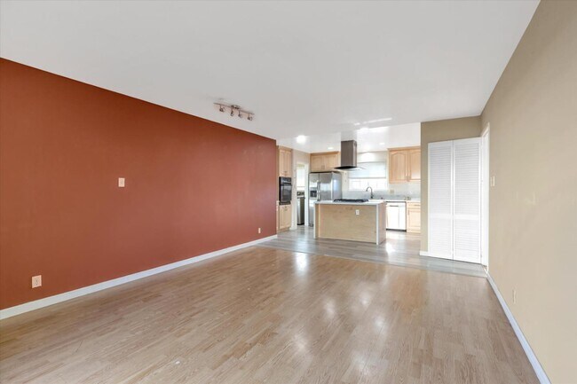 Building Photo - 40307 San Sebastian Pl