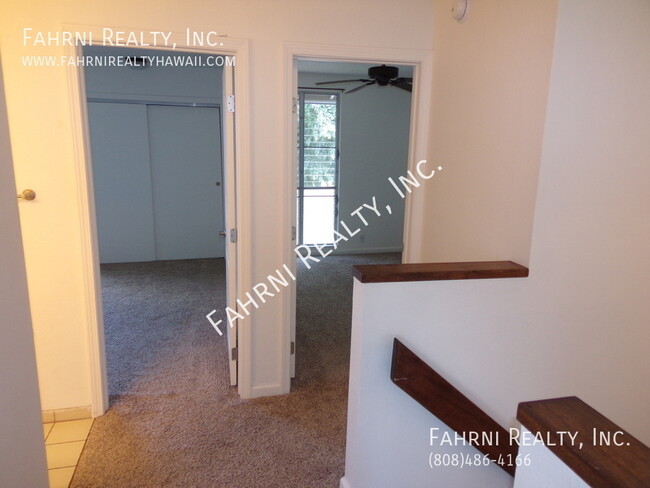 Building Photo - PALEHUA GARDENS - Upgraded 3 Bedroom Townhome