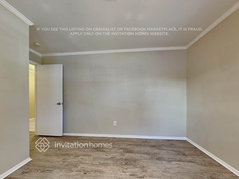 Building Photo - 102 Valley Cir