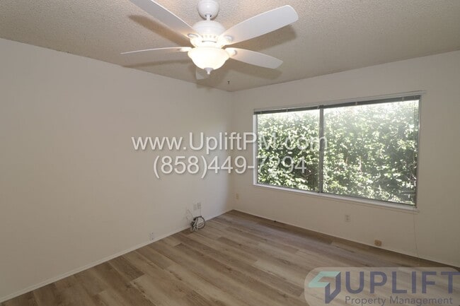 Building Photo - Spacious 4 Bedroom Home in Prime Mira Mesa Location- MOVE IN SPECIAL $300 OFF FIRST MONTH'S RENT!!