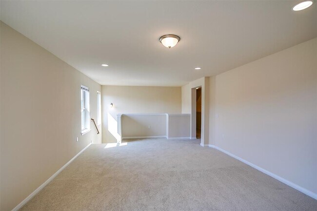 Building Photo - 905 Falkland Trace