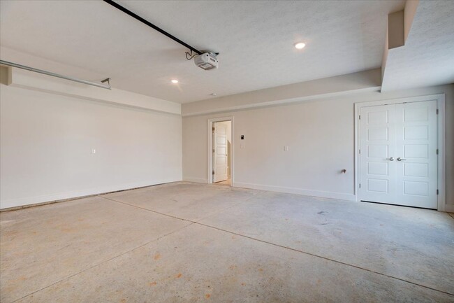 Building Photo - Brand New Construction Townhome in Norton ...