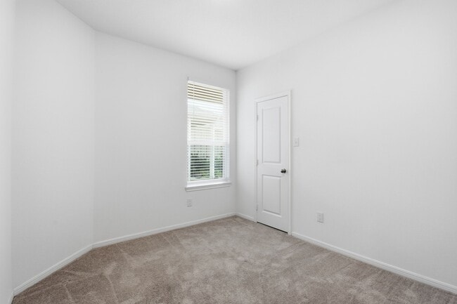 Building Photo - 24721 Cherry Log Ln