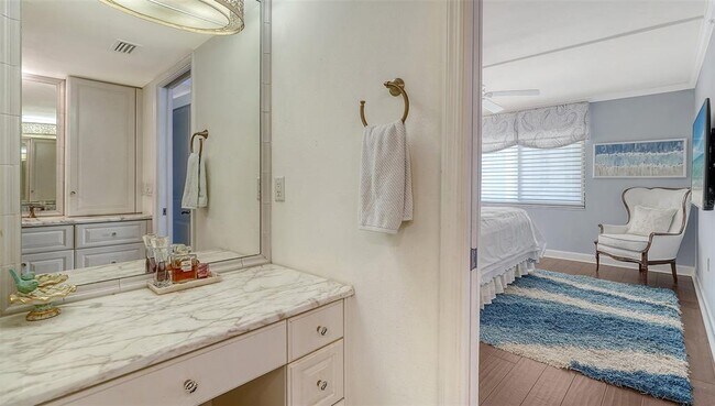 Building Photo - 1100 Benjamin Franklin Dr