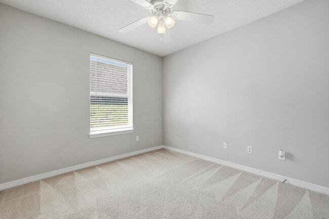 Building Photo - 339 Peggy Dr