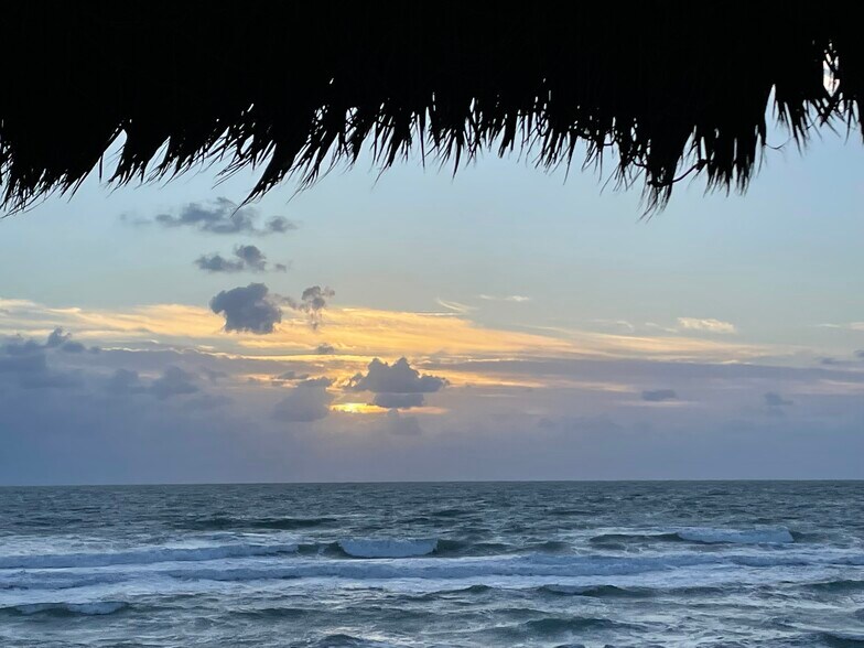 Building Photo - 75 S Las Olas Dr