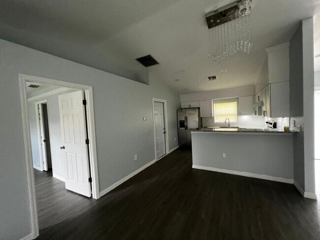 Building Photo - 4877 30th St SW