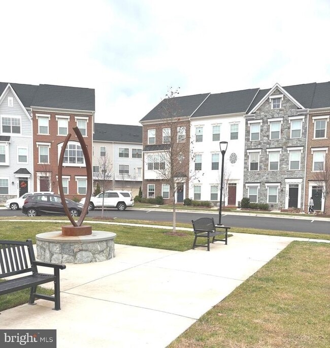 Building Photo - 5266 Ridgeview Retreat Dr