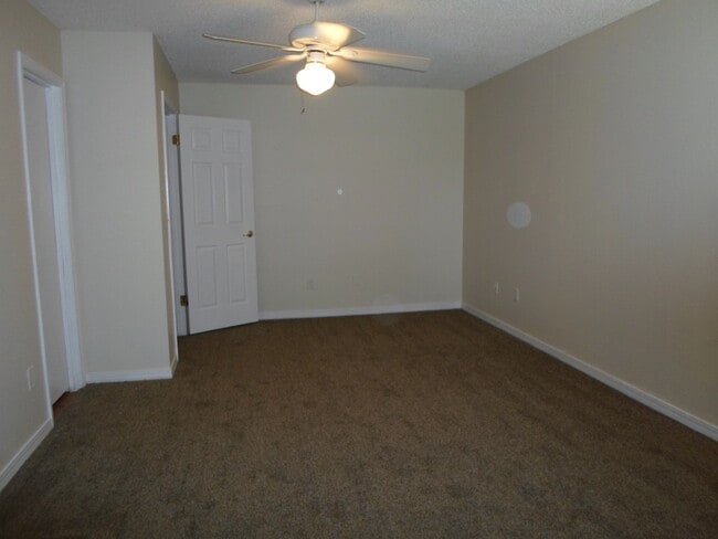 Building Photo - 3/2 townhome - Westside