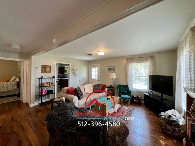 Building Photo - Available July 17: 1950's Home in Great Location...Close to Texas State
