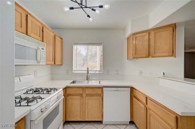 Building Photo - 4555 E Sahara Ave