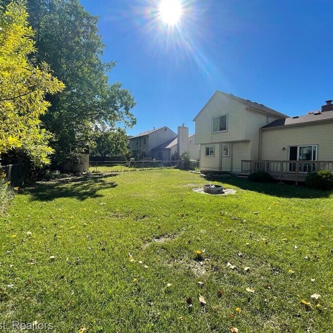 Building Photo - 1438 Rand Rd