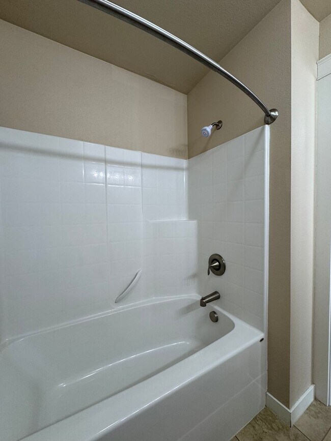 Building Photo - Cambridge Place I - 2241