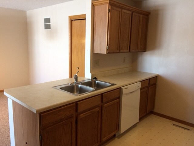 Building Photo - 1603 Breca Ridge Dr