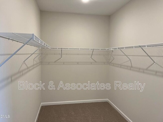 Building Photo - 262 Streamliner Blvd
