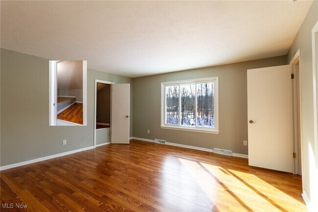 Building Photo - 24434 Emmons Rd