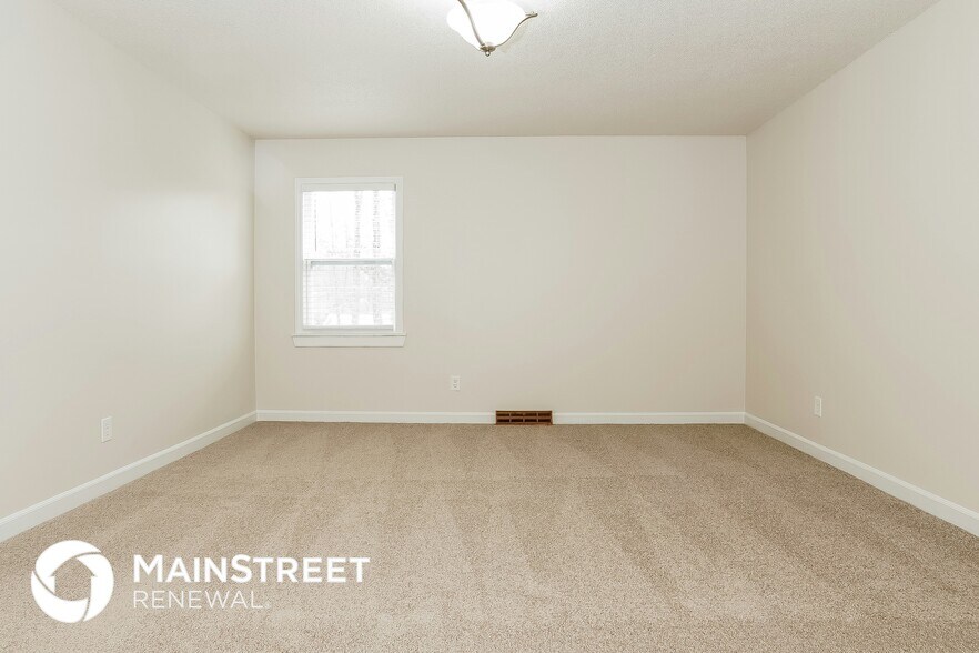 Building Photo - 160 Oak Forest Dr