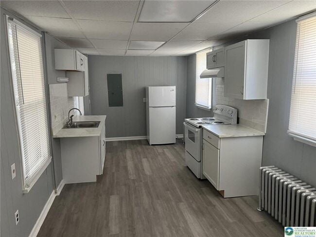 Building Photo - 62 E Garrison St