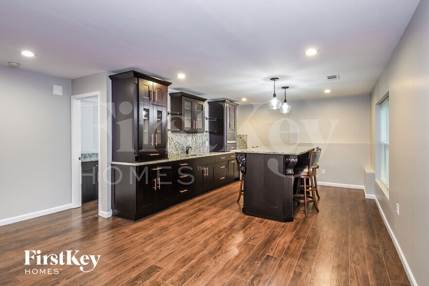 Building Photo - 3835 Green Ridge Ct