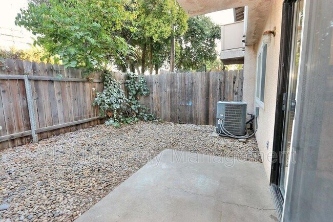 Building Photo - 5828 Alorn Ln