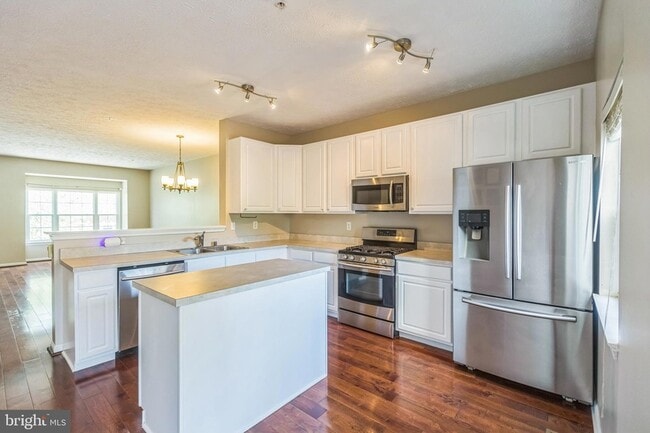 Building Photo - 4226 Lavender Ln