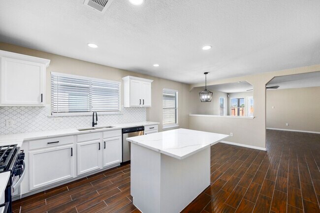 Building Photo - 21362 Beacon Springs Lane