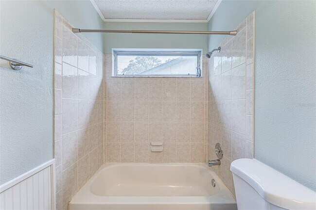 Building Photo - 5010 Larch Ln