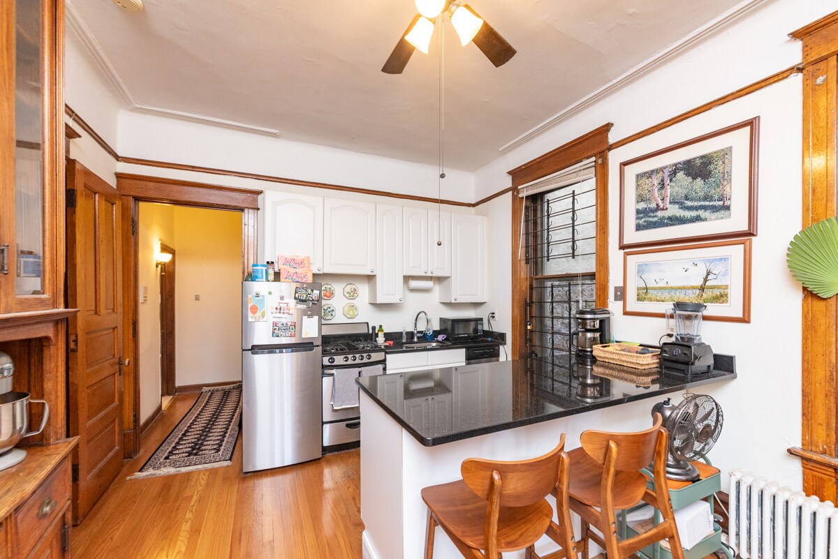 Building Photo - 1722 N Mohawk St