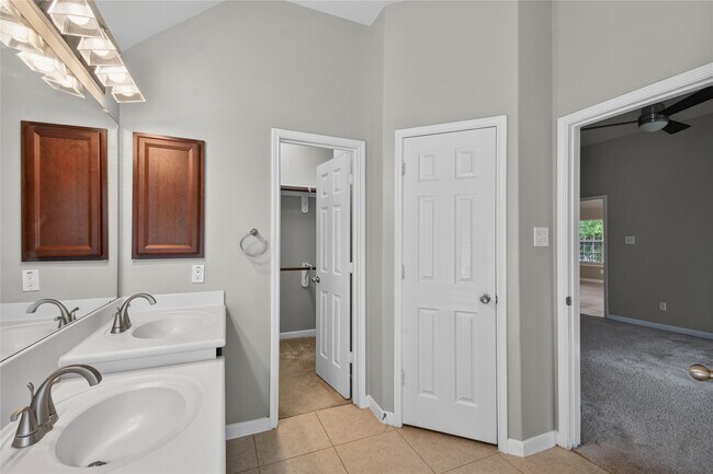 Building Photo - 18154 Williams Elm Dr