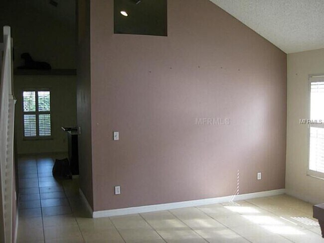 Building Photo - UCF Area 4 bedrooms/2.5 baths with 2 Car Garage on a Cul-De-Sack