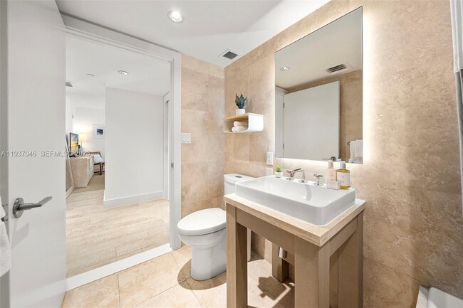 Building Photo - 102 24th St