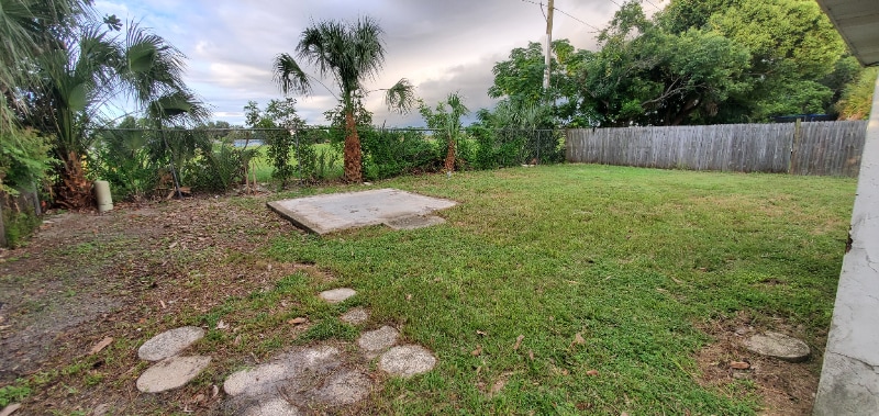 Building Photo - 7525 Fox Hollow Dr