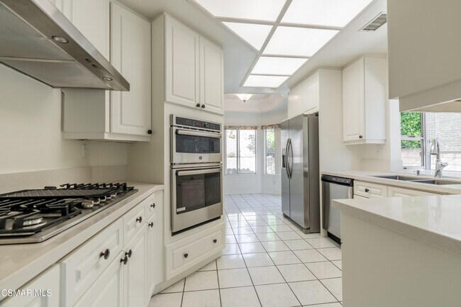 Building Photo - 1768 Fox Springs Cir
