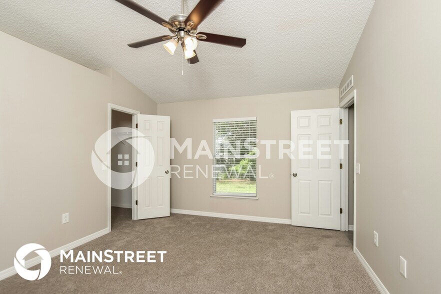 Building Photo - 8935 102nd Ct