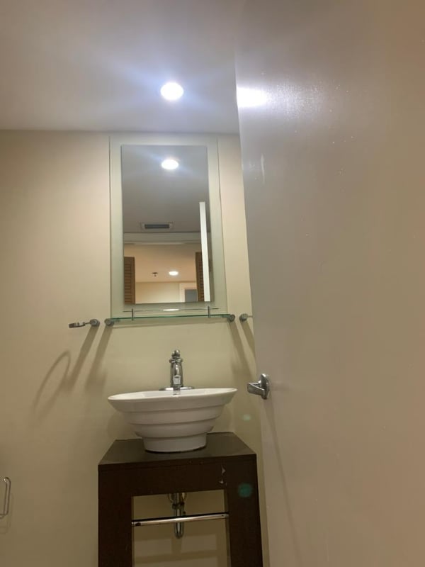 Building Photo - 701 S Madison Ave