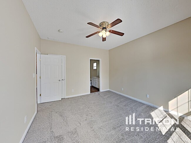 Building Photo - 9897 Lakefield Ln