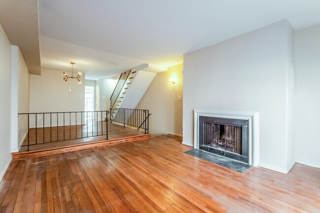 Building Photo - 1839 Biltmore St NW