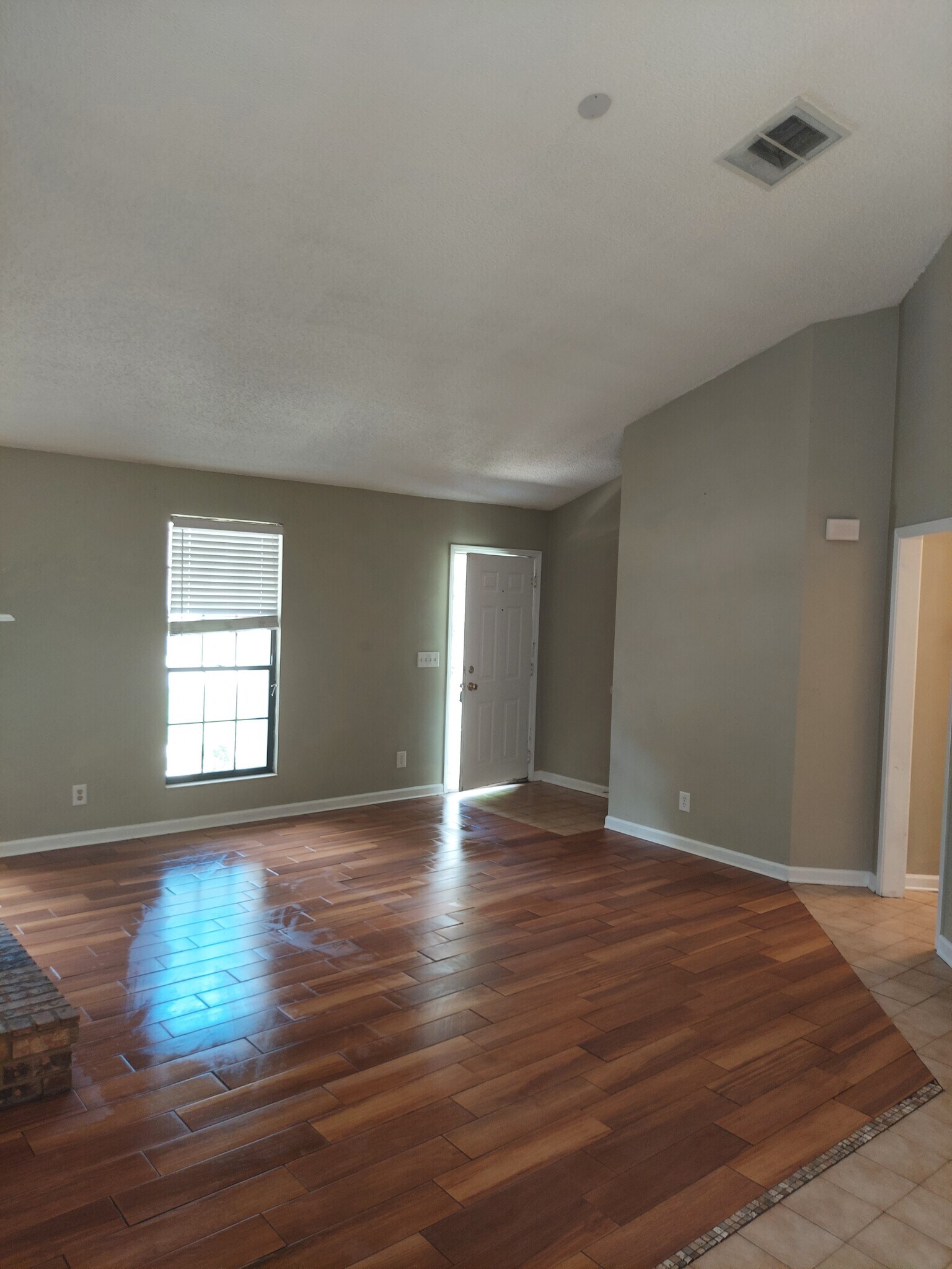 entryway - 3664 Jamestown Ln