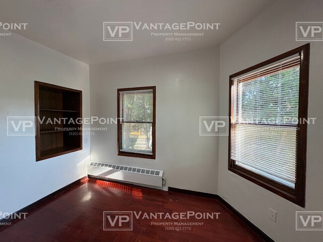 Building Photo - 206 Amory St